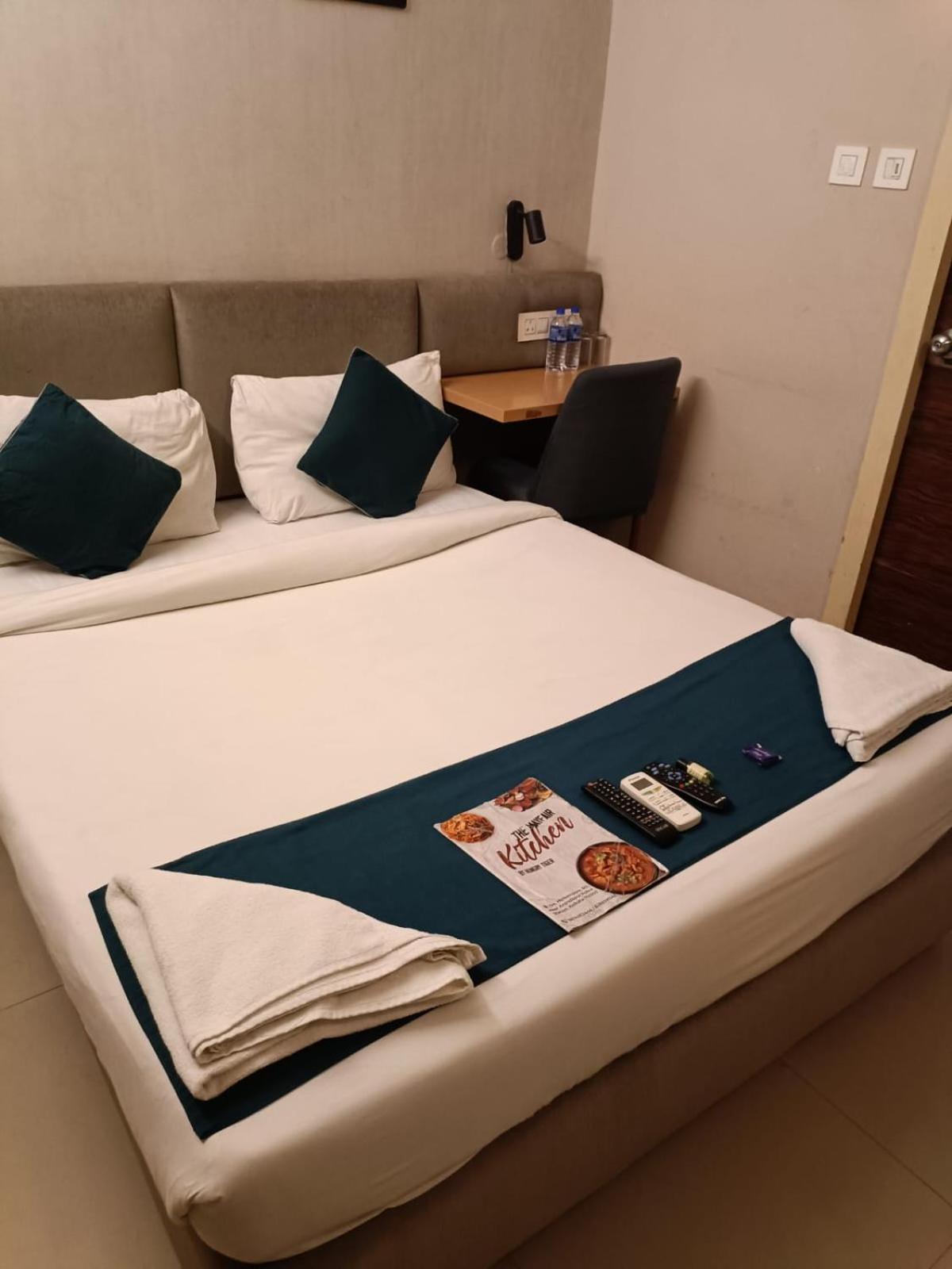 Hotel Mayfair Tower كولكاتا المظهر الخارجي الصورة